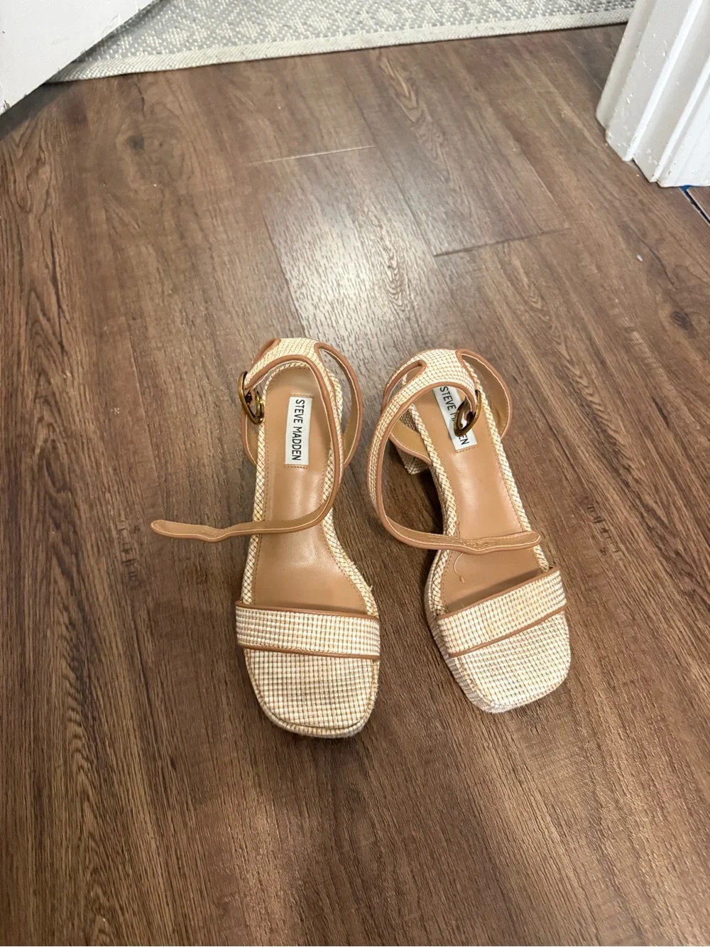 Steve Madden Ivee Platform Sandals